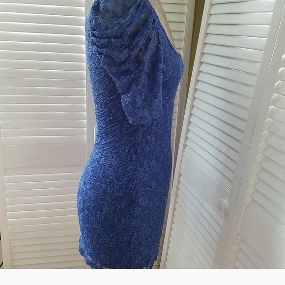 FREE PEOPLE LACE SCOOP NECK MINI BODYCON DRESS LINED BODY PUFFY ROUCHED SLEEVES - Picture 3 of 6